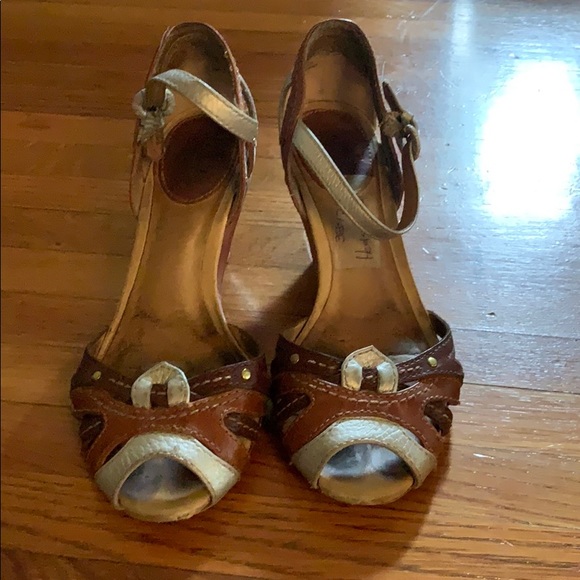 Frye Shoes - Metallic and natural kitten heel sandal